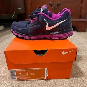 Women’s Nike Dual Fusion Athletic Shoes